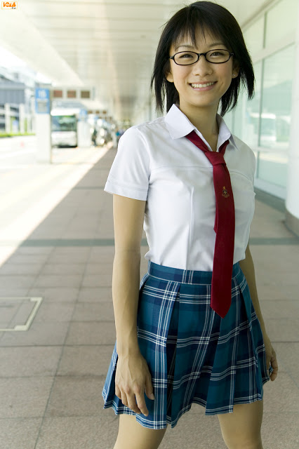 SlickDog-AmiTokito_schoolgirl_02.jpg