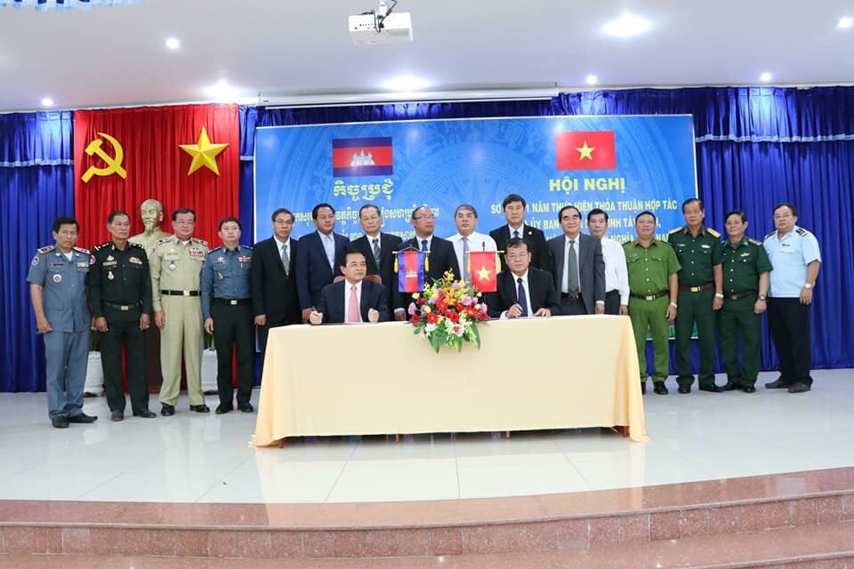 Sơ kết 01 năm thực hiện Thỏa thuận hợp tác giữa tỉnh Tây Ninh, Việt Nam và tỉnh Svay Riêng, Vương quốc Campuchia.